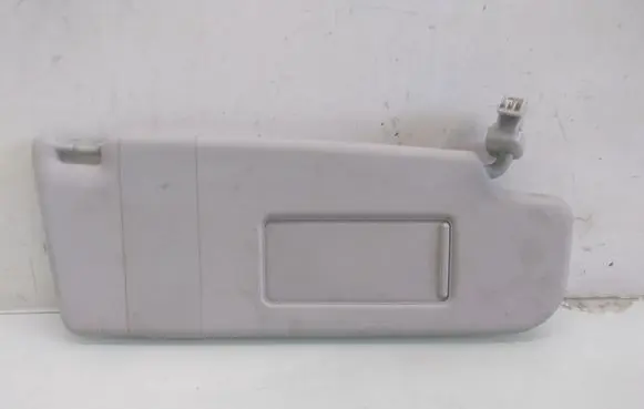Volkswagen Polo IV 9N3 Sun visor