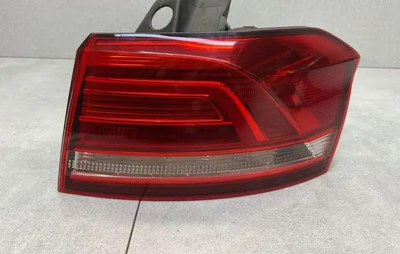 Volkswagen PASSAT B8 Rear/tail lights 3G9945312