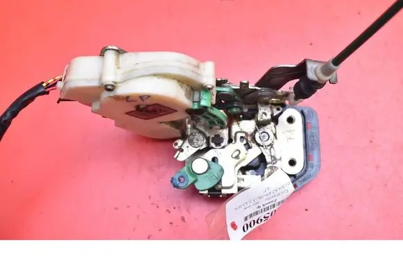 KIA Sorento Front door lock