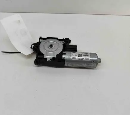 Mercedes-Benz CLA C118 X118 Sunroof motor/actuator 10030663C A1779064802