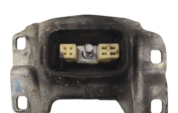 Volvo V40 Engine mount bracket 538B34 538A20GRN