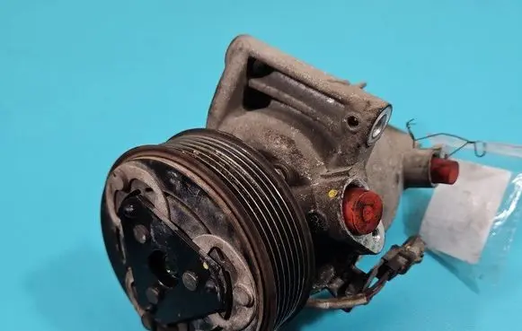 Dacia Sandero Air conditioning (A/C) compressor (pump) 926005689R IMPRK1482913