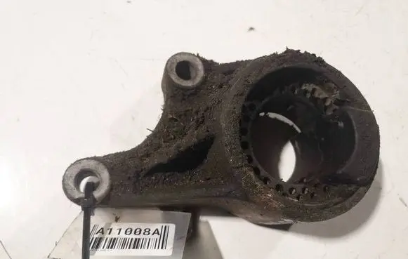 Opel Zafira A Engine mounting bracket 