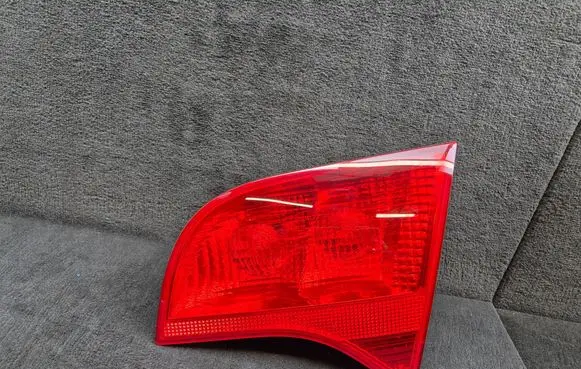 Audi A4 S4 B7 8E 8H Tailgate rear/tail lights 8E9945094