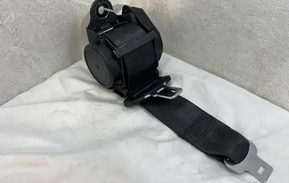 Jaguar XE Middle seatbelt (rear) 627984100B