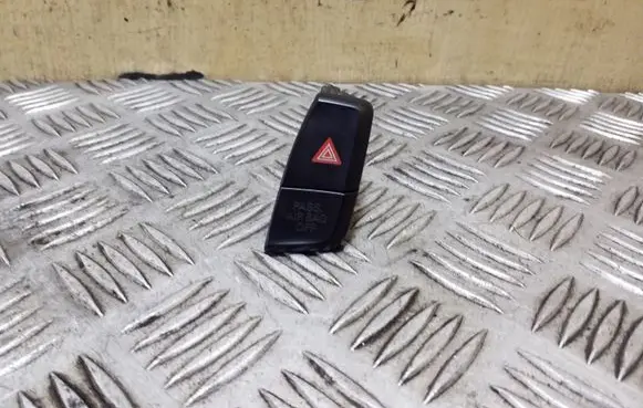 Audi A4 S4 B8 8K Hazard light switch 8K2941509A
