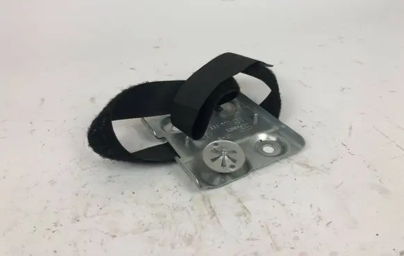 Porsche Macan (95B) Bracket in trunk/boot 8R0012635 0915