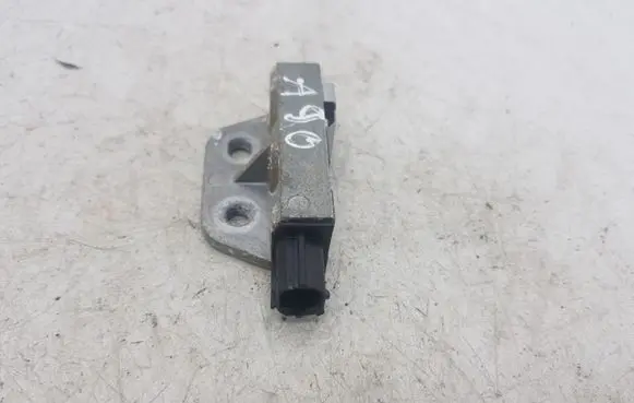 Nissan X-Trail T30 Airbag deployment crash/impact sensor FBCN004Z180504