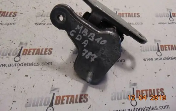 Mercedes-Benz B W245 Rear door lower hinge