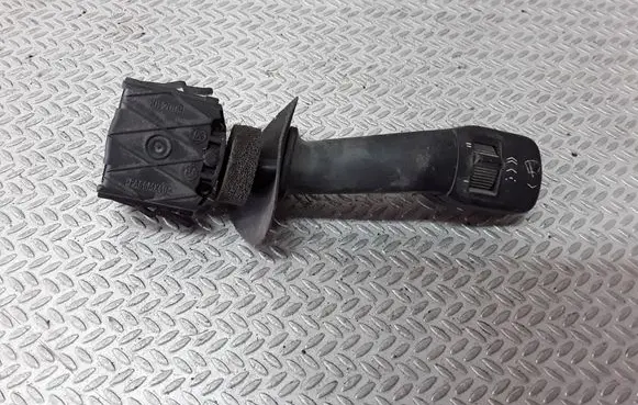 BMW 5 E39 Wiper control stalk 8360879