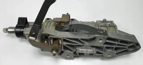 Renault Espace IV Steering wheel axle 8200237960