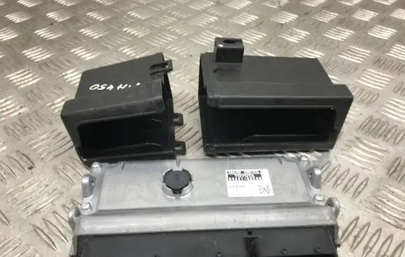 Lexus RX 450H Engine control unit/module 8966148E40