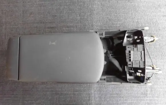 Peugeot 3008 I Center console