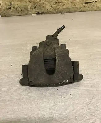 Ford Kuga I Front brake caliper