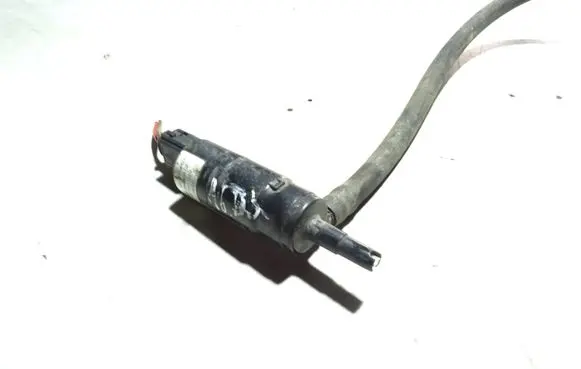 Audi A6 S6 C5 4B Windscreen/windshield washer pump 3B0955681A