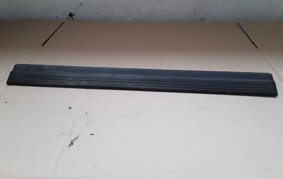 Mercedes-Benz E W212 Front sill trim cover 2126860136