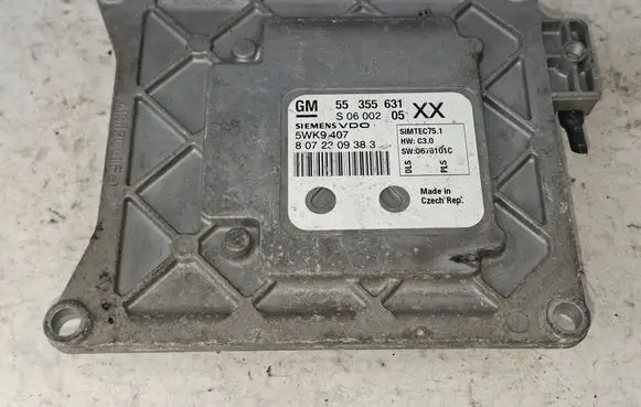 Opel Astra H Engine control unit/module 55355631 8072309383 5WK9407