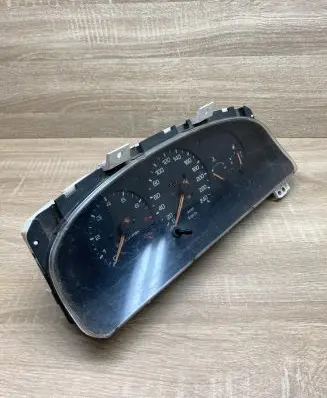 Mazda MX-6 Speedometer (instrument cluster) PLH57 GA5R