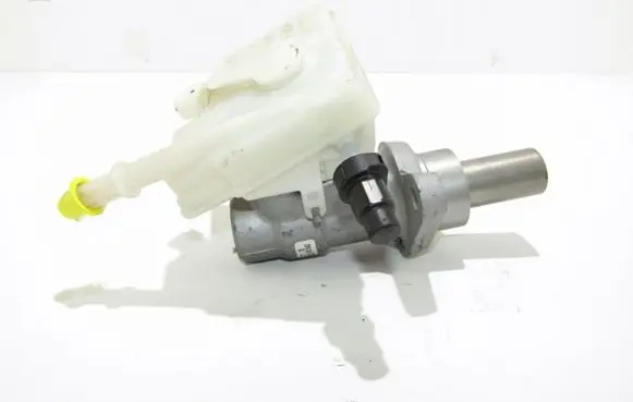 Ford Kuga II Master brake cylinder