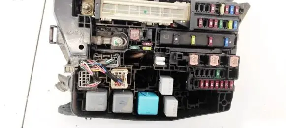 Toyota Corolla E140 E150 Fuse box set 7379R0A1