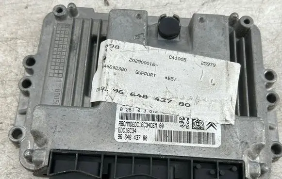 Peugeot 308 Engine control unit/module 0281013872 EDC16C34 9664843780