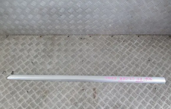 Peugeot 407 Front door trim (molding) 9651367177