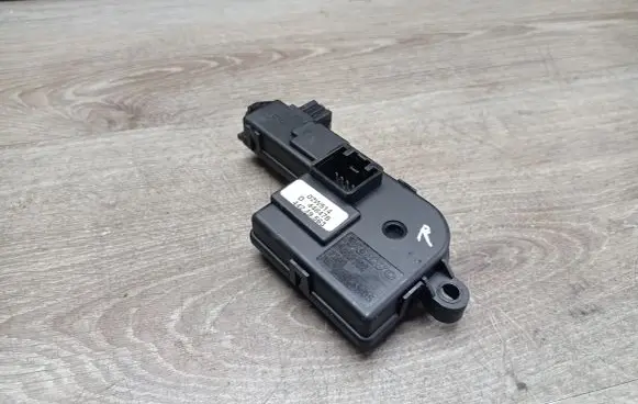 Volvo V70 Sunroof control unit/module 44249563 9483102 2298