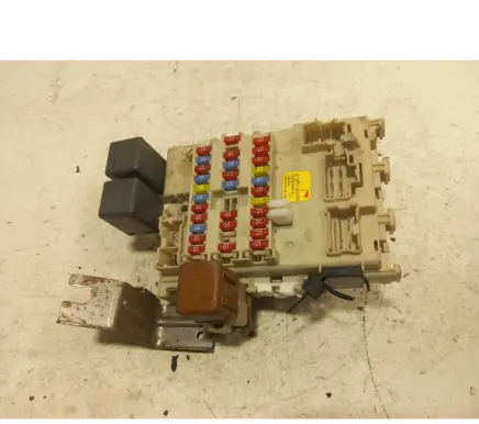 Nissan Primera Fuse box set 24350AV700 1014031