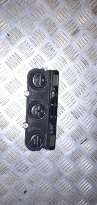 Volkswagen PASSAT B6 Climate control unit 74677533