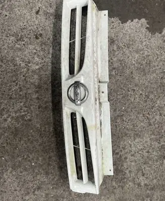 Nissan Primastar Front grill 8200137047