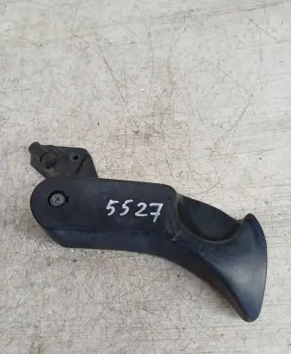 Engine bonnet (hood) release handle