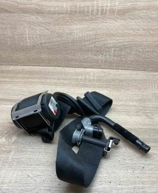 BMW 5 F10 F11 Front seatbelt 610126300C 7387167 615386200H