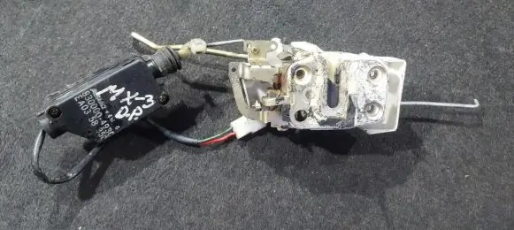 Mazda MX-3 Front door lock 8300004930 830000-4930