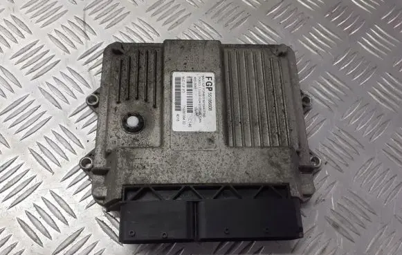 Fiat Punto (188) Engine control unit/module 55186608