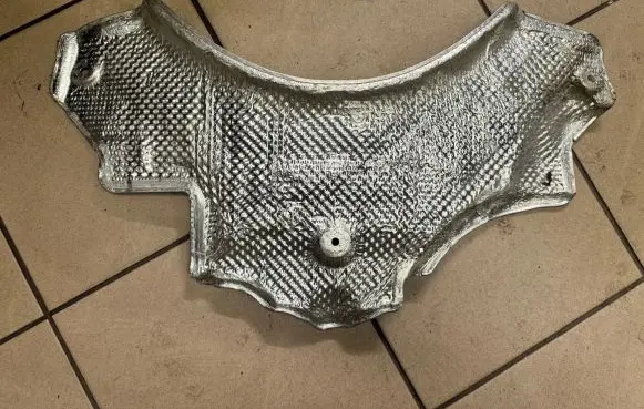 BMW 7 F01 F02 F03 F04 Heat shield in engine bay 7186860