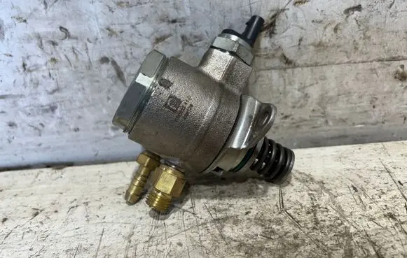 Volkswagen Golf V Fuel injection high pressure pump 706032110