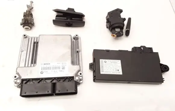 BMW 5 E60 E61 Engine ECU kit and lock set 0281015043 7811700 61359147217
