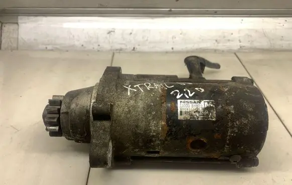 Nissan X-Trail T30 Starter motor 233008H801