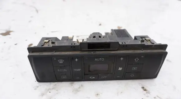 Audi A4 S4 B5 8D Climate control unit