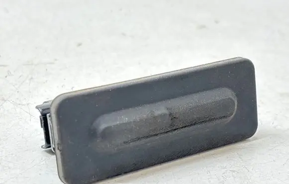 Peugeot 5008 II Tailgate trunk handle 9827560380