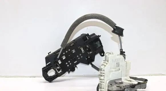 Audi Q5 SQ5 FY Rear door lock 8X0839016D 8X0839016