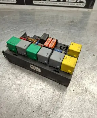 Mercedes-Benz ML W164 Fuse module A1645400072 15444546