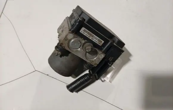 Toyota Corolla Verso AR10 ABS Pump 0265950412