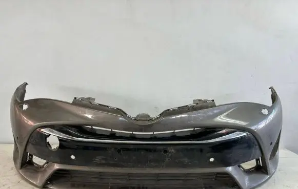 Toyota Avensis T270 Front bumper 5211905922