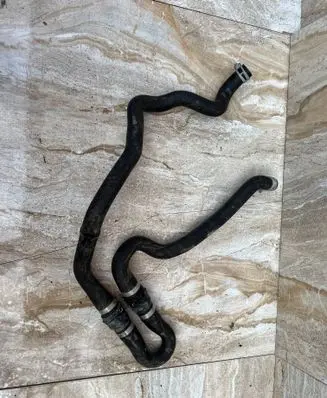 Volvo C40 Engine coolant pipe/hose 32138731 32138732