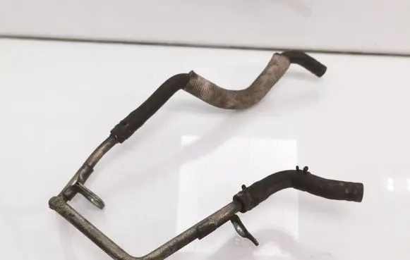Toyota Avensis T250 Engine coolant pipe/hose