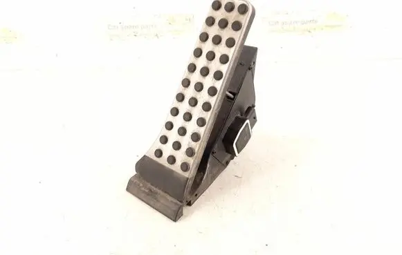 Mercedes-Benz E W212 Accelerator throttle pedal 2043000204 2223001100