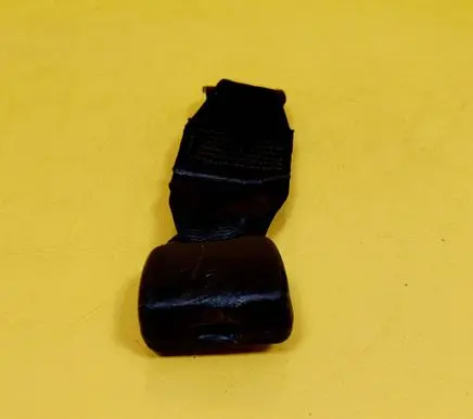 Toyota Yaris Middle seatbelt (rear) G056702