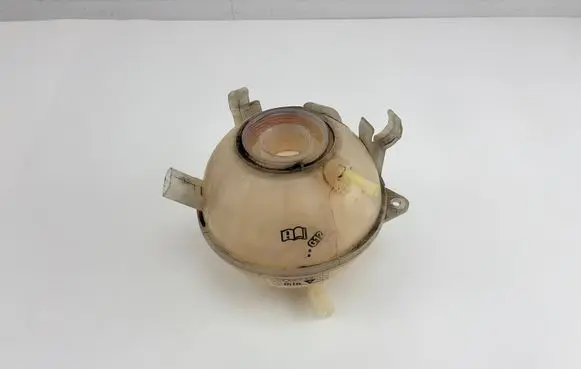 Volkswagen PASSAT B7 Coolant expansion tank/reservoir 1K0121407A