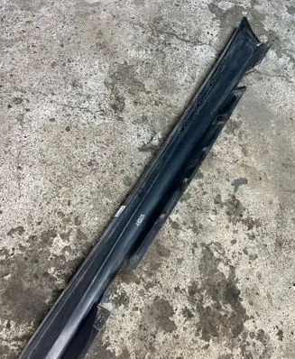 BMW 3 E90 E91 Sill